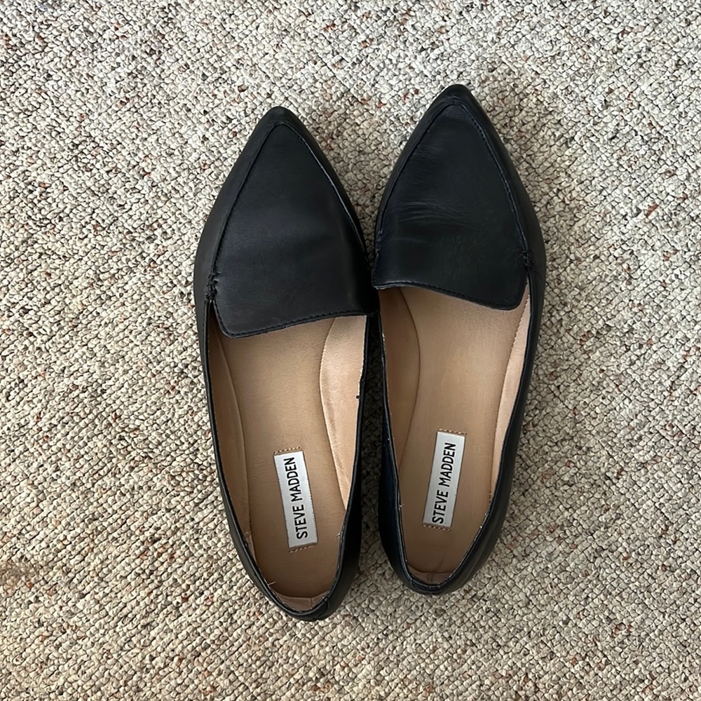 Steve Madden Black Flats